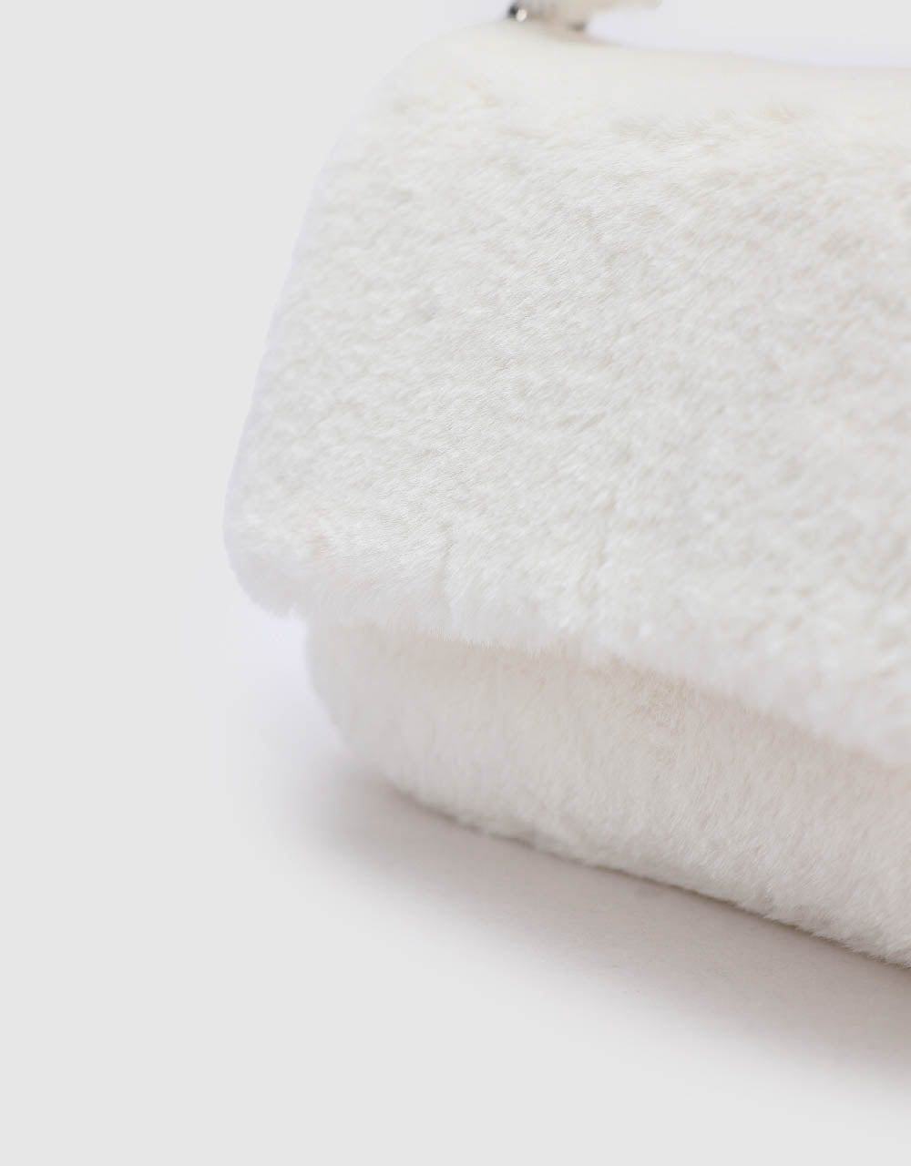 Chained Furry Shoulder Bag