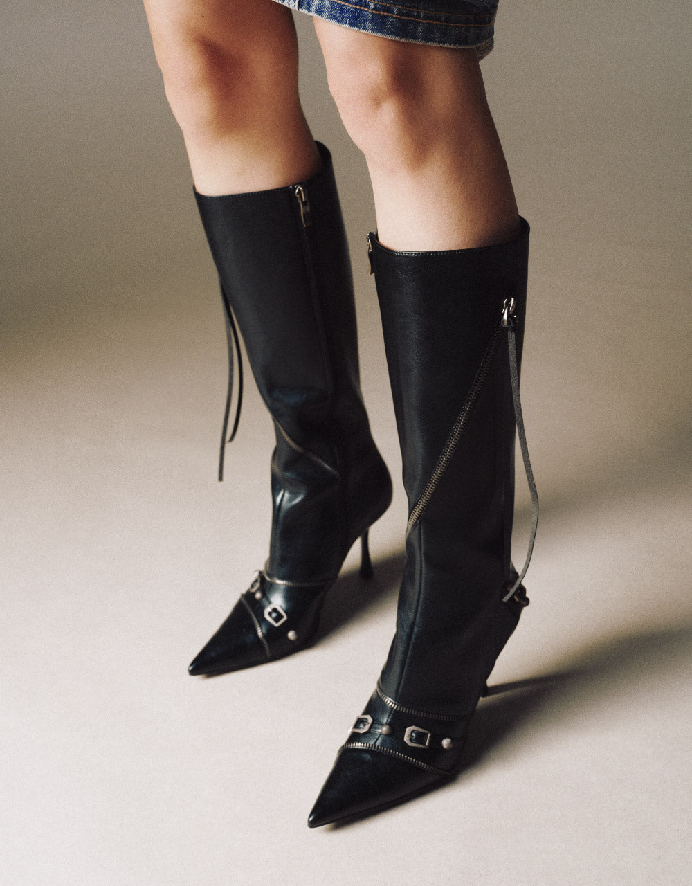 Kitten Heeled Pointed Toe Boots