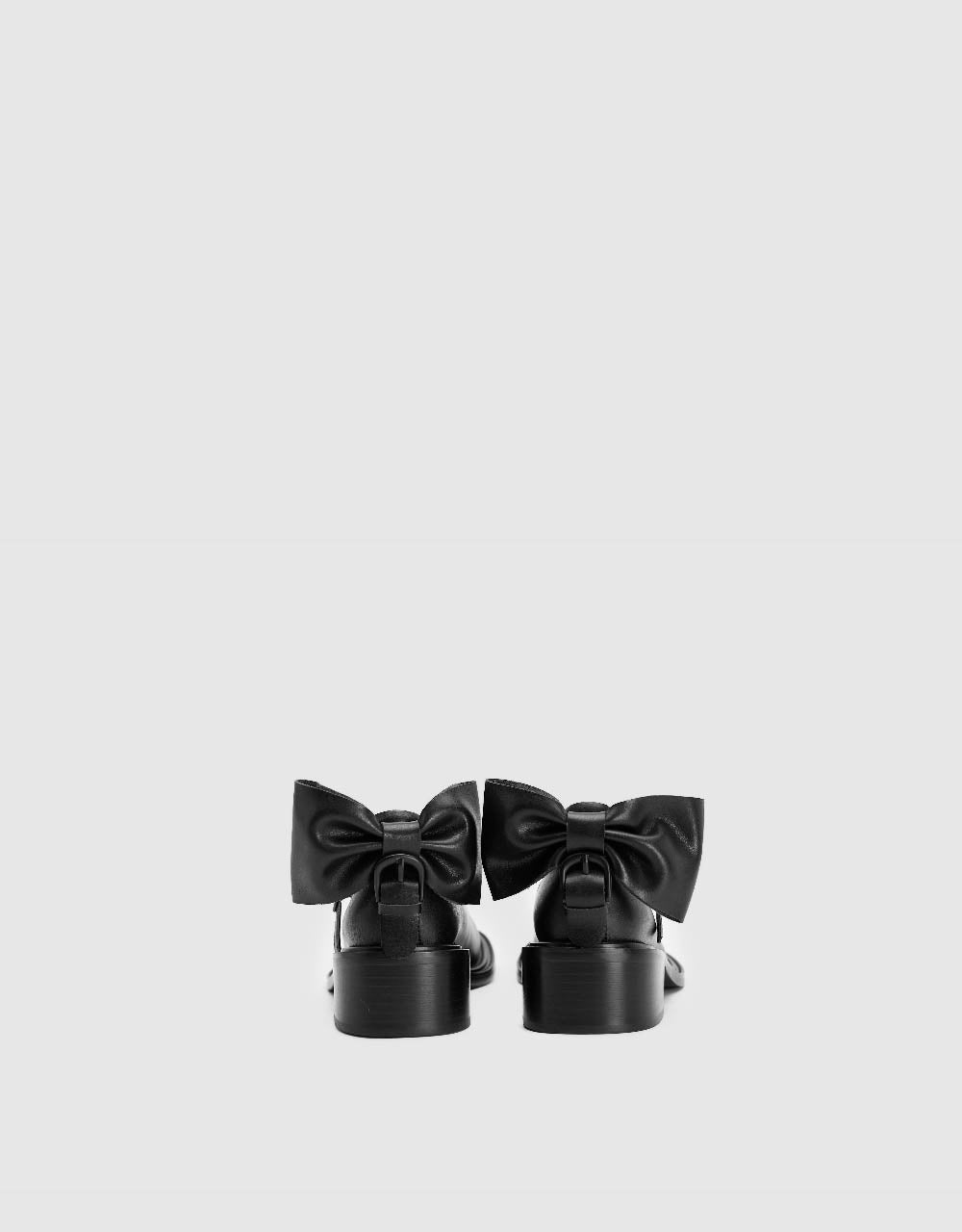 Bow Tie Décor Round Toe Pumps