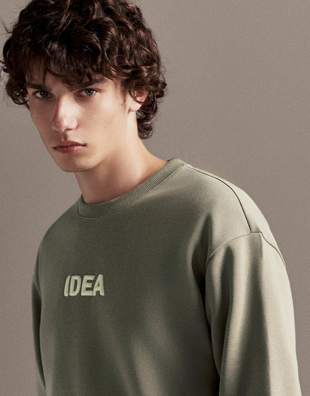 Letter Embossed Loose Sweatshirt