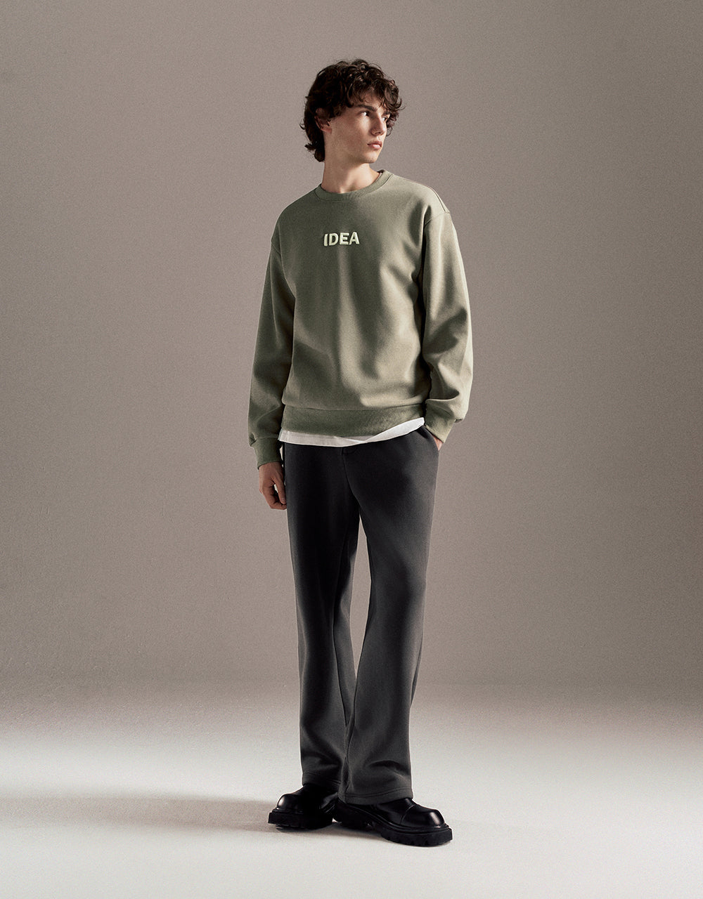 Letter Embossed Loose Sweatshirt