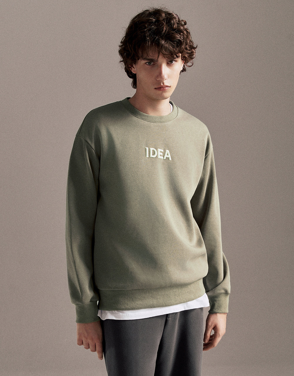 Letter Embossed Loose Sweatshirt