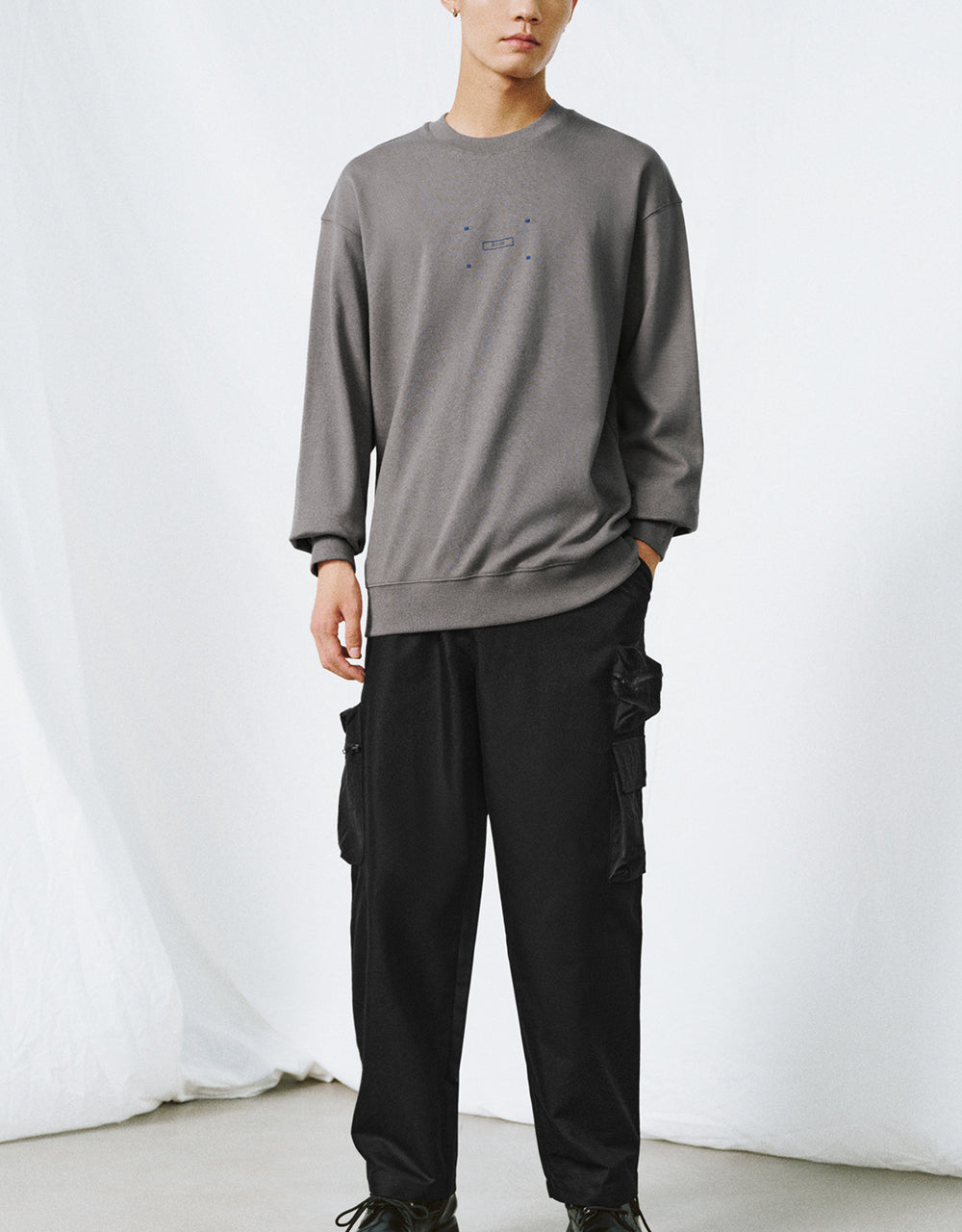 Drop Shoulder Sleeve Crew Neck Sweatshirt