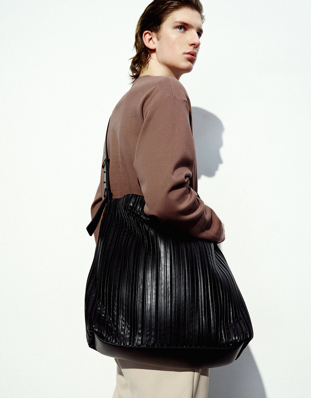 Letter Embossed Straight Sweatshirt