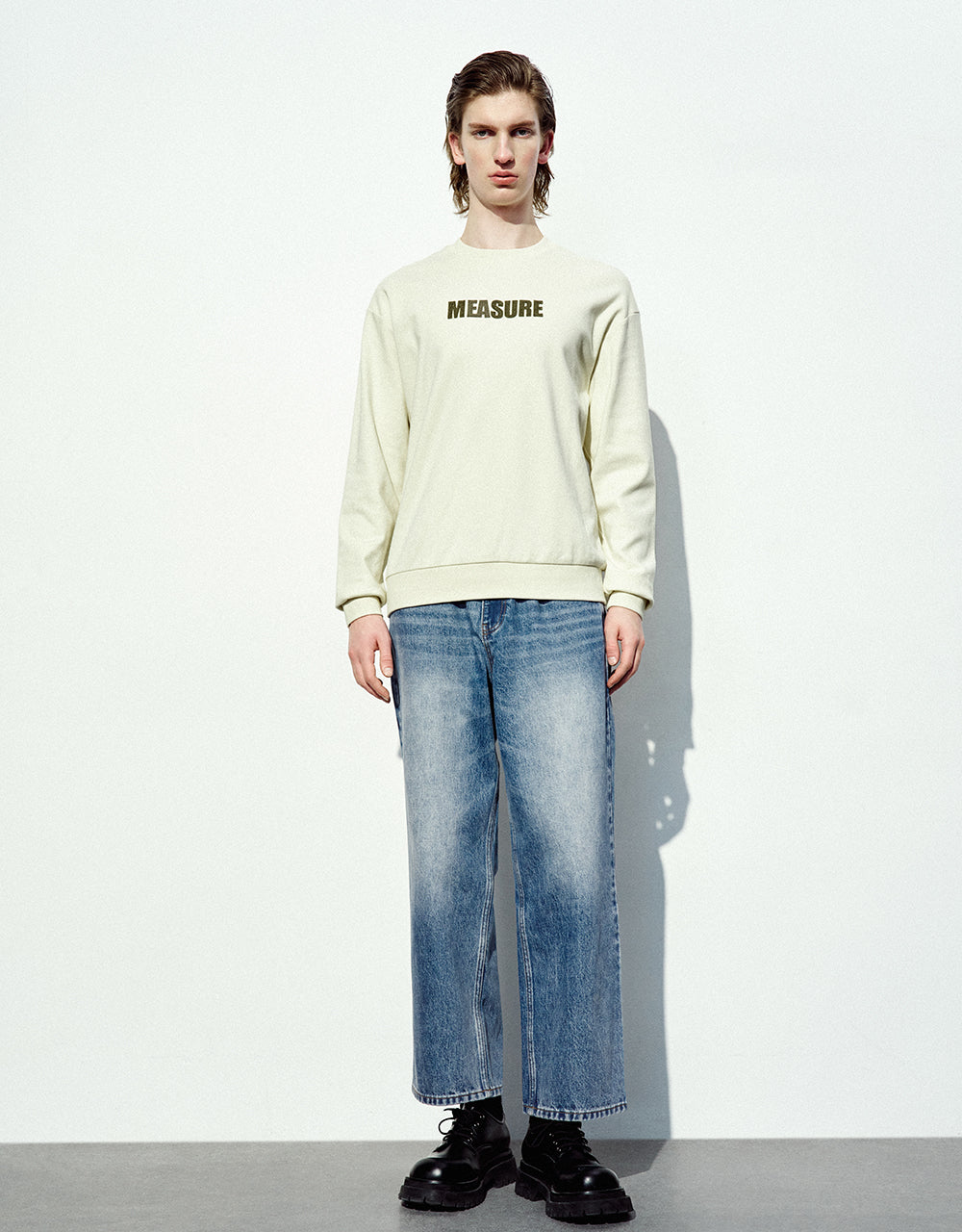 Letter Embossed Straight Sweatshirt