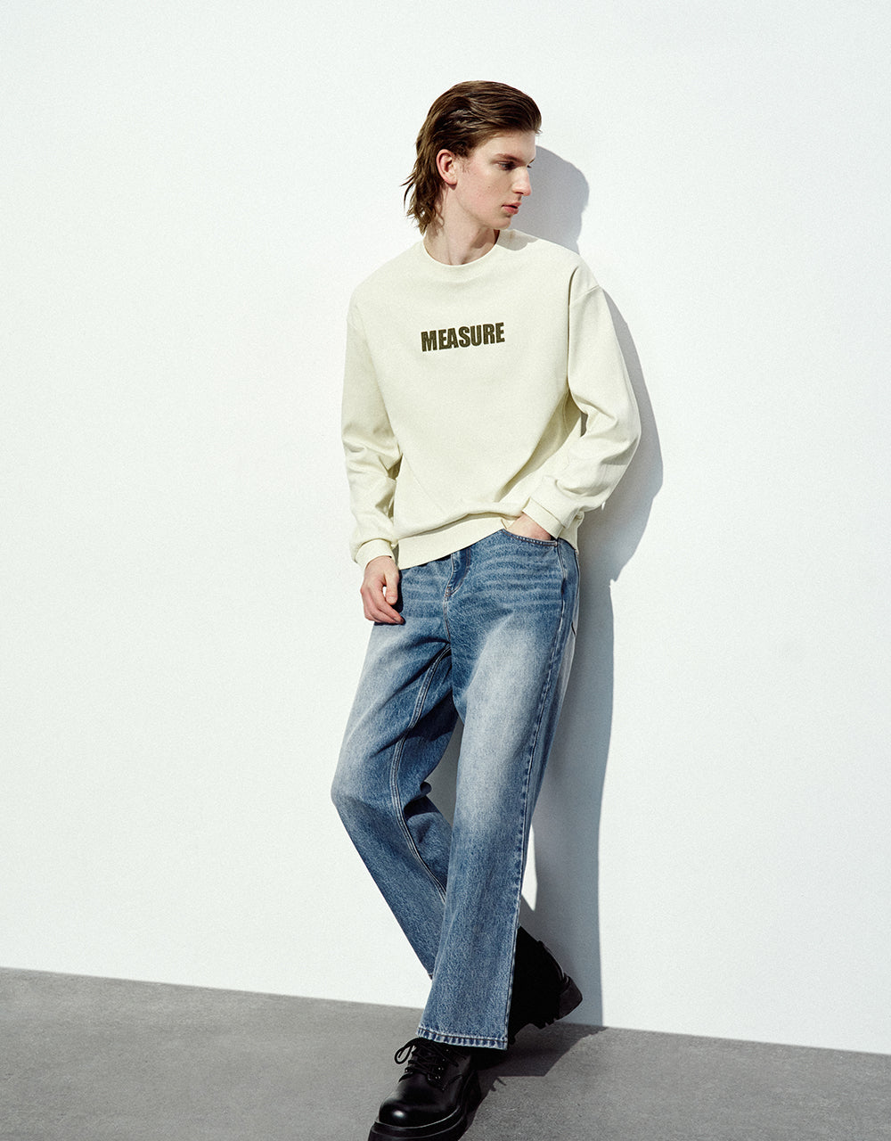 Letter Embossed Straight Sweatshirt