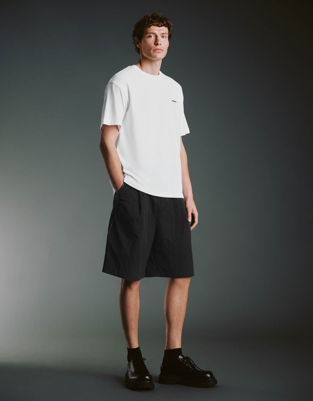 Crew Neck Loose A-Line T-Shirt