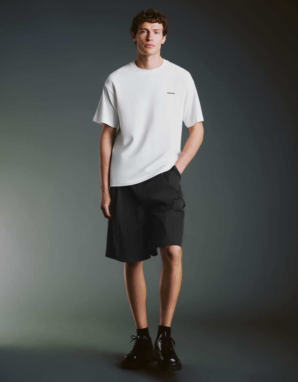 Crew Neck Loose A-Line T-Shirt