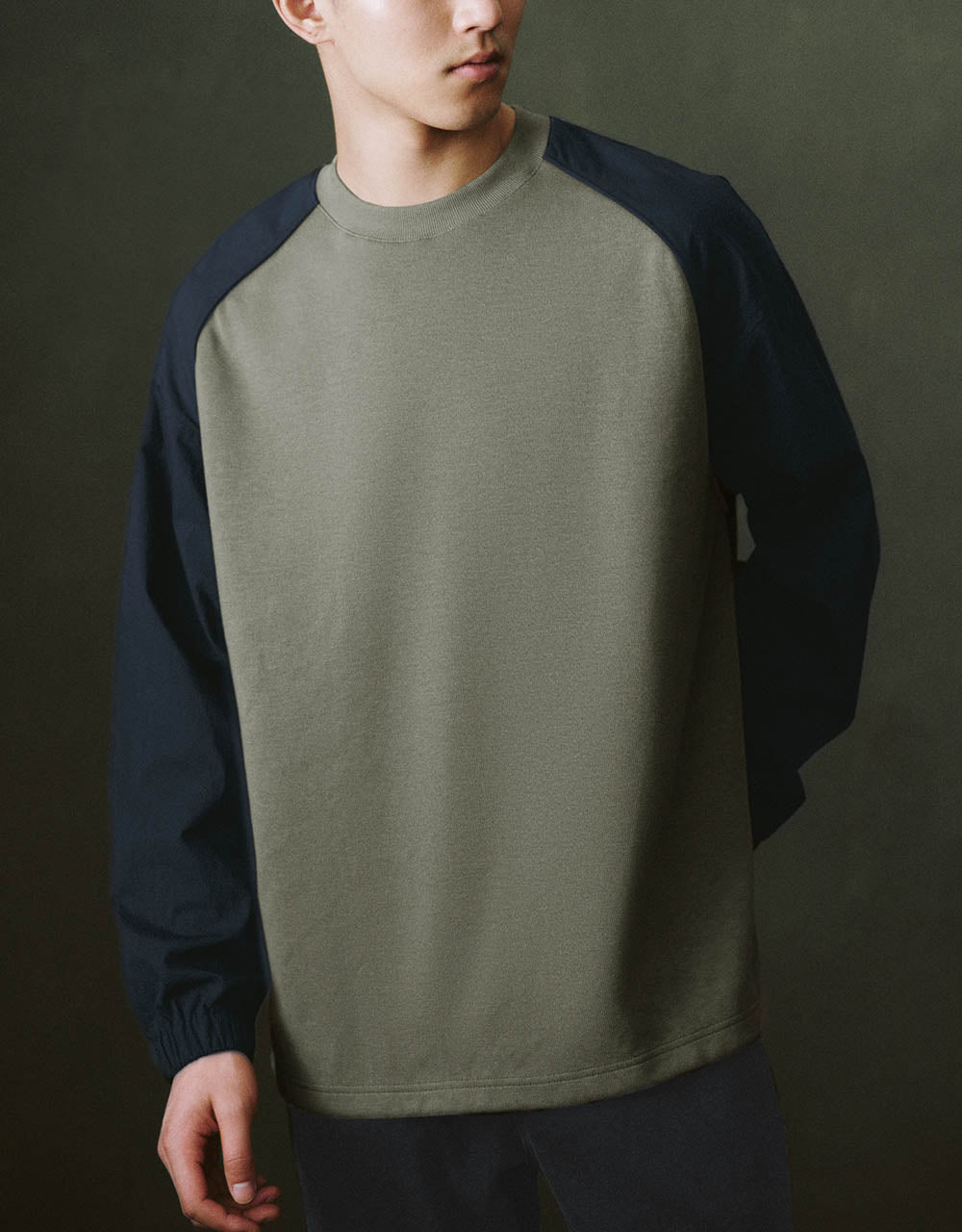 Two Toned Crew Neck Knitted T-Shirt