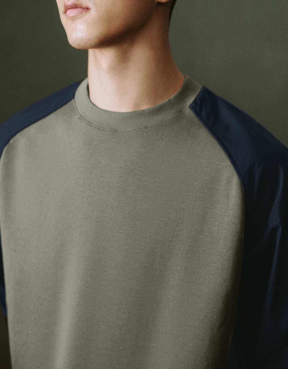 Two Toned Crew Neck Knitted T-Shirt