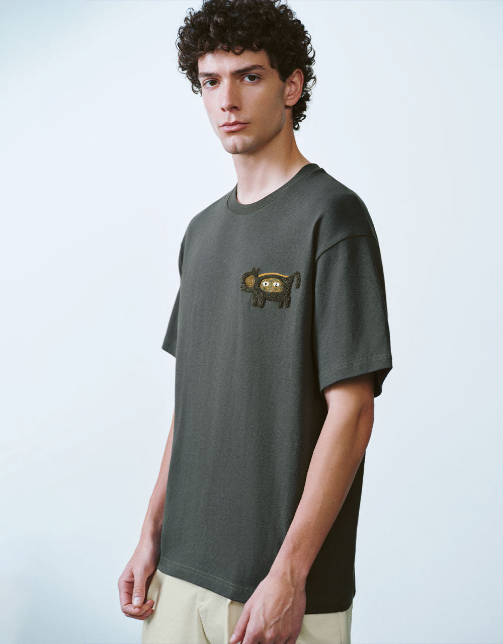 Embroidered Crew Neck Straight T-Shirt