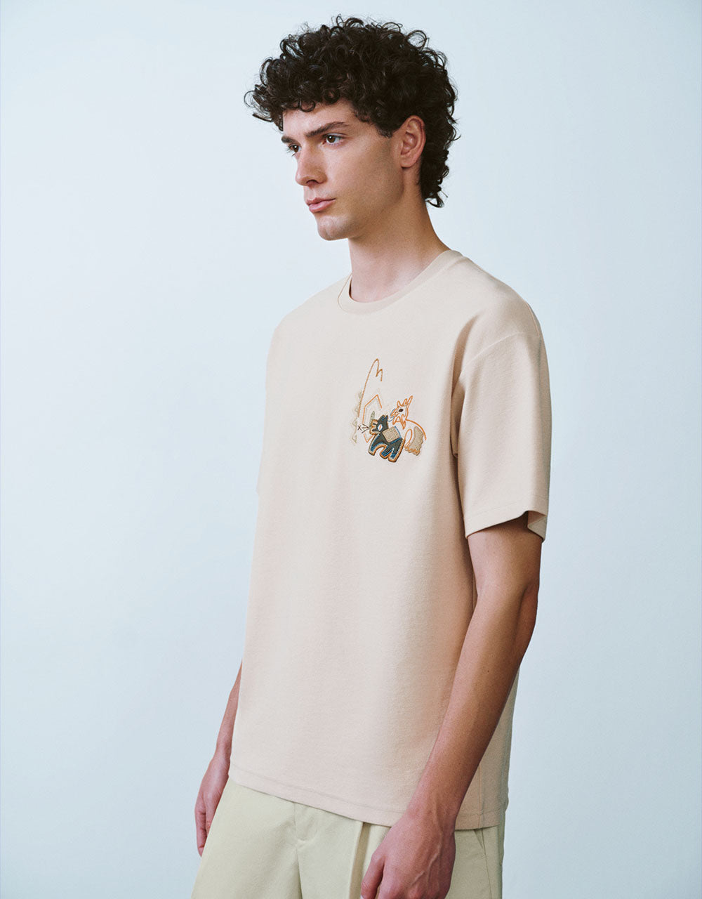 Embroidered Crew Neck Loose Straight T-Shirt