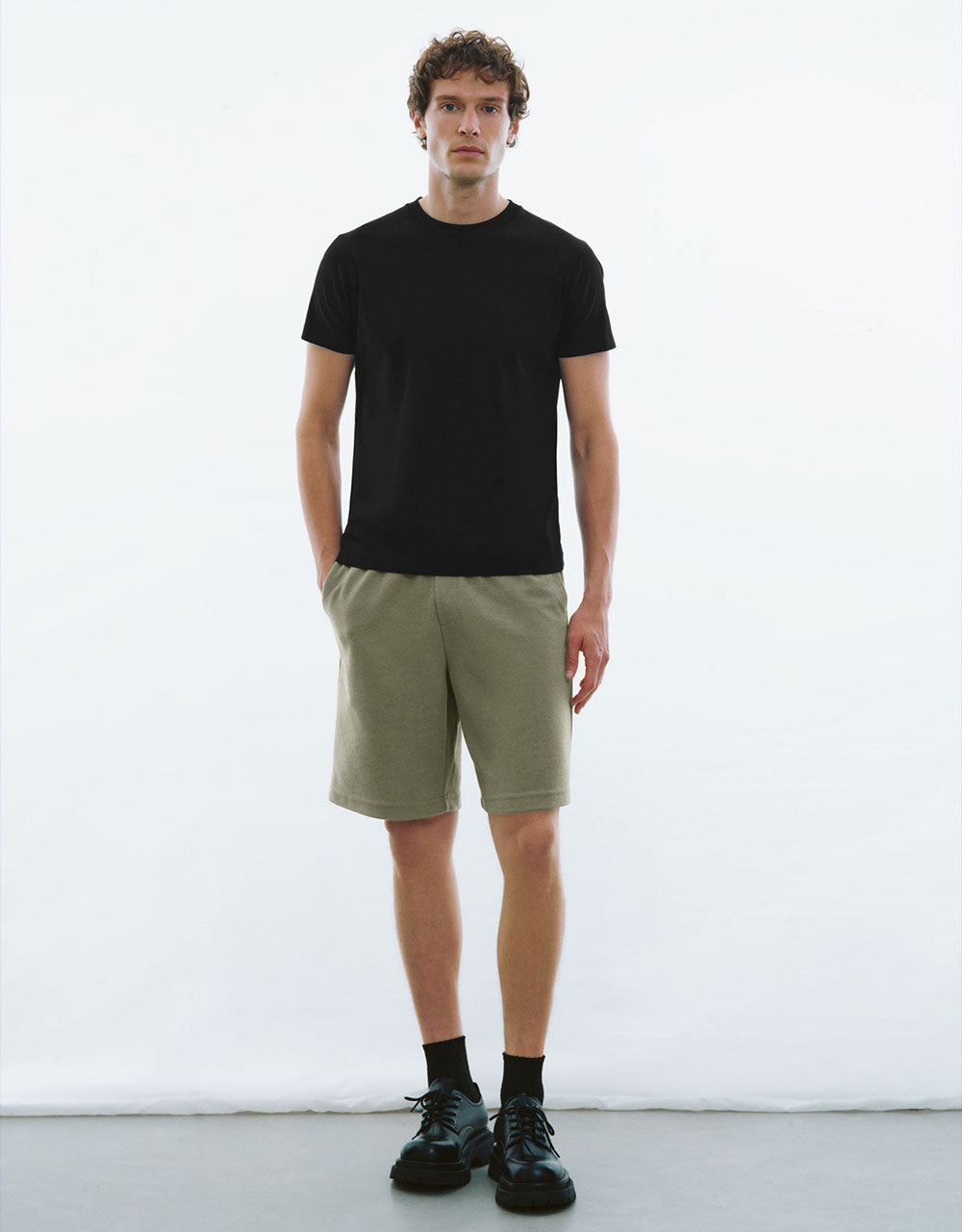 Draw String Waist Knitted Shorts