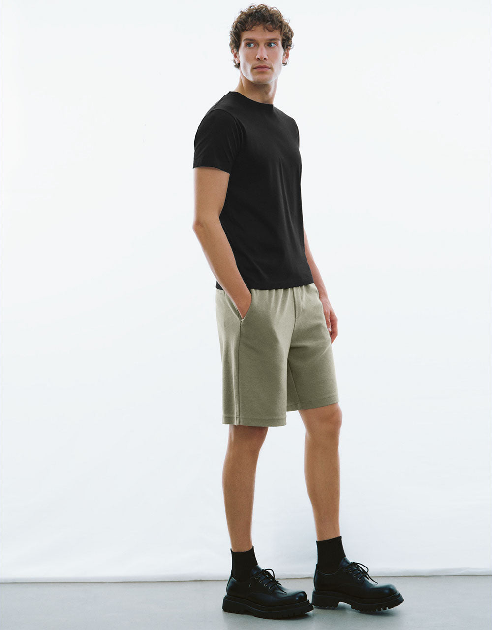 Draw String Waist Knitted Shorts