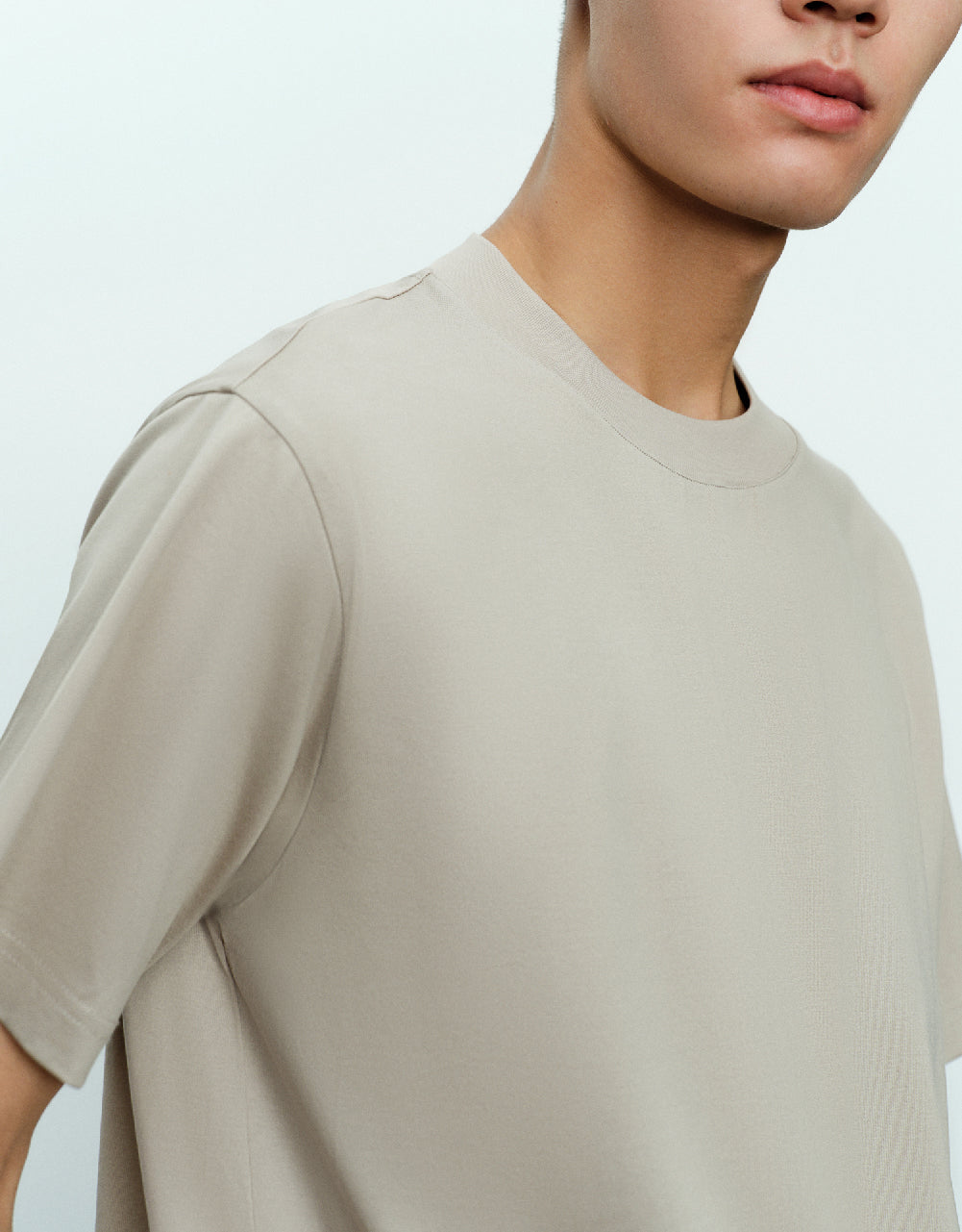 Drop Shoulder Sleeve Crew Neck T-Shirt