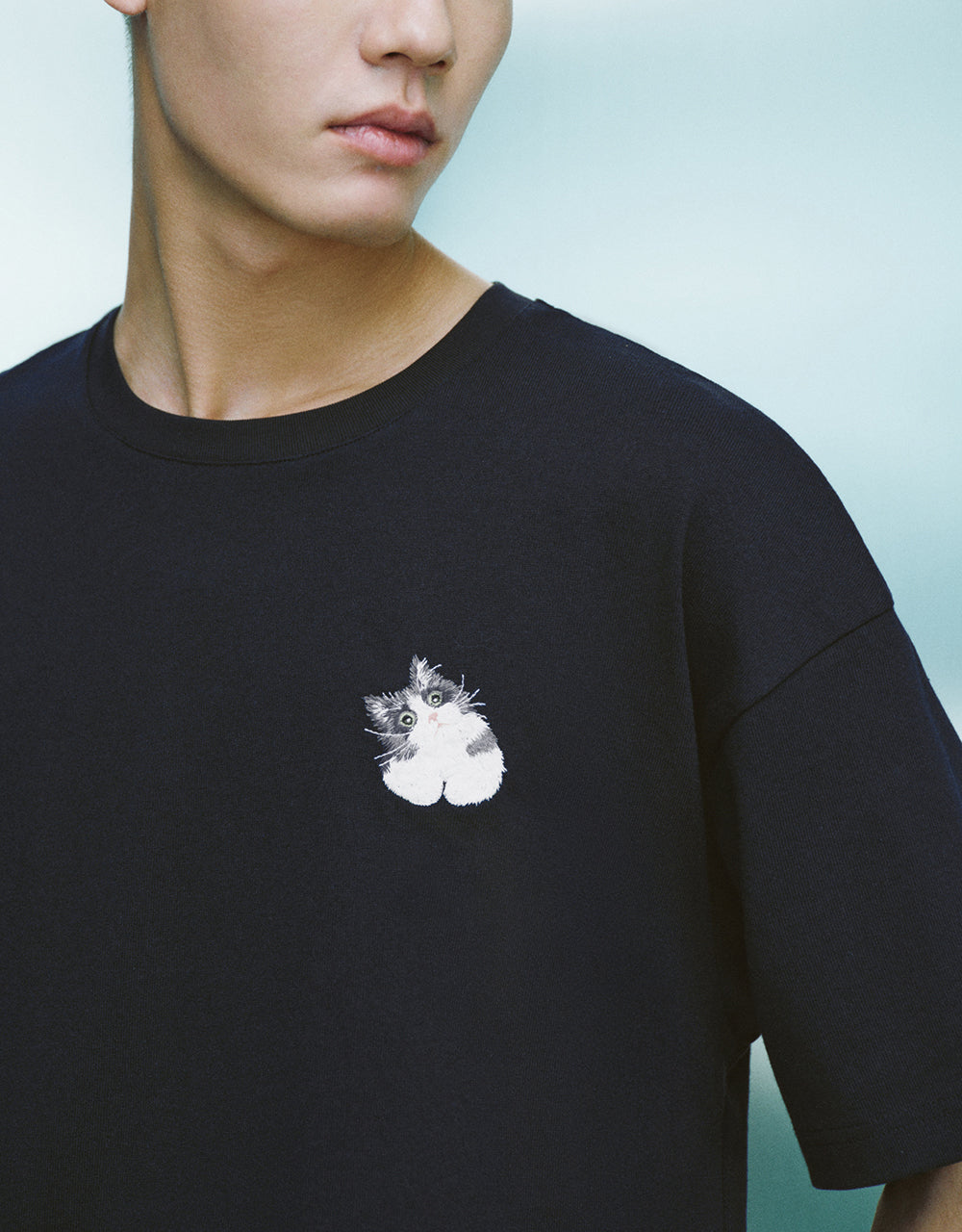 Cat Embroidered Crew Neck T-Shirt