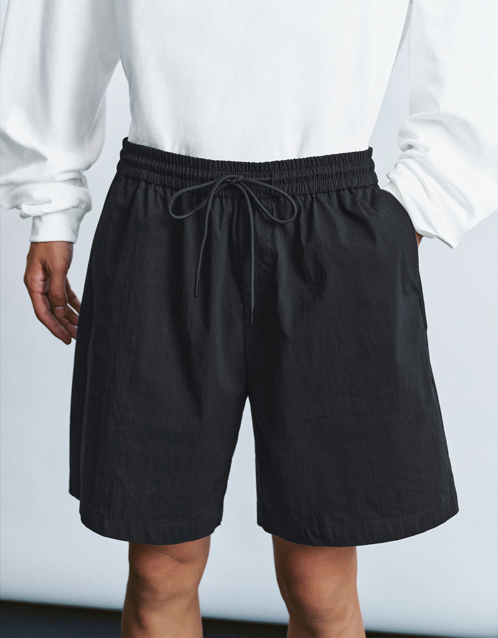 Drawstring Waist Loose Shorts