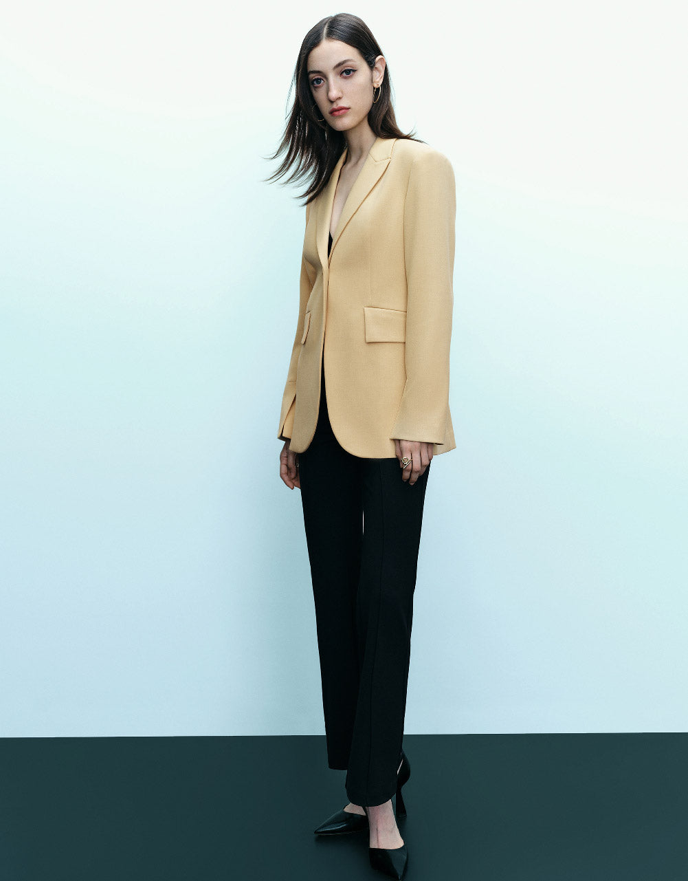 Peaked Lapel Straight Blazer