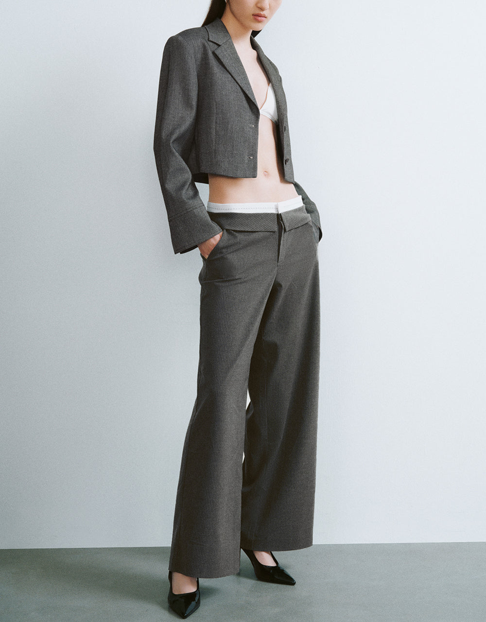 Notch Lapel Cropped Blazer