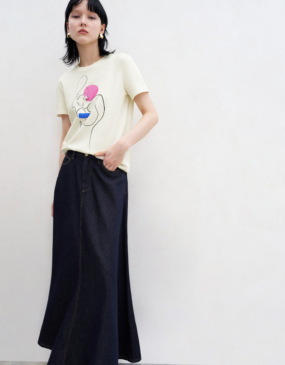 Linear Grphic Printed Crew Neck T-Shirt