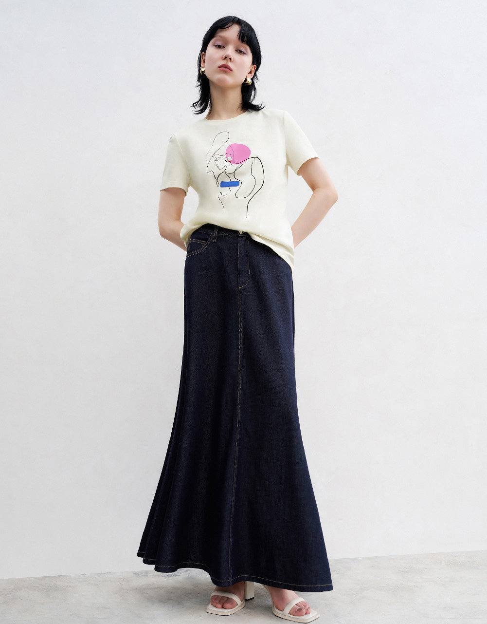 Linear Grphic Printed Crew Neck T-Shirt