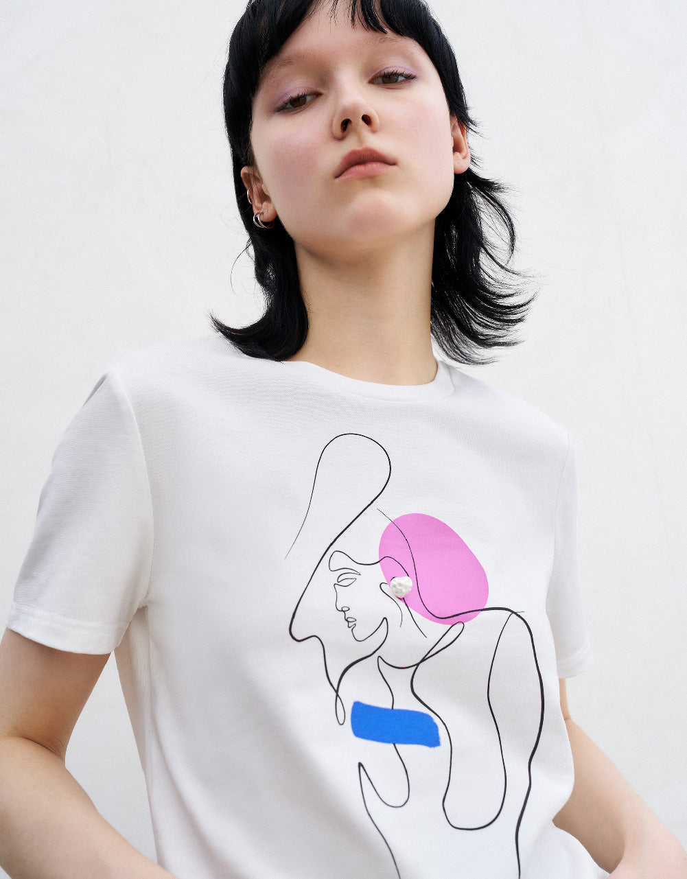 Linear Grphic Printed Crew Neck T-Shirt