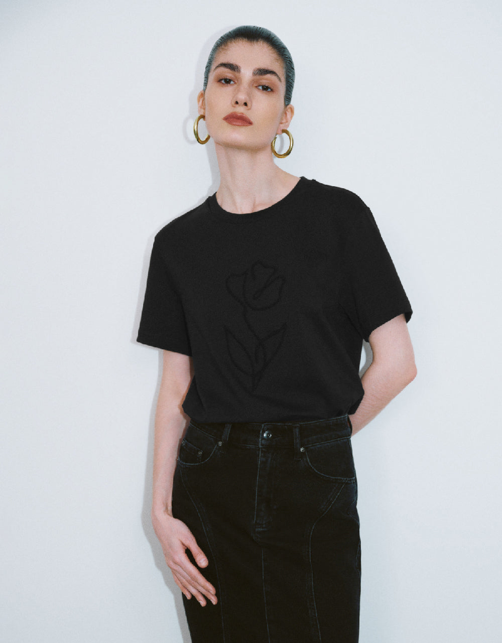 Embossed Crew Neck Loose T-Shirt