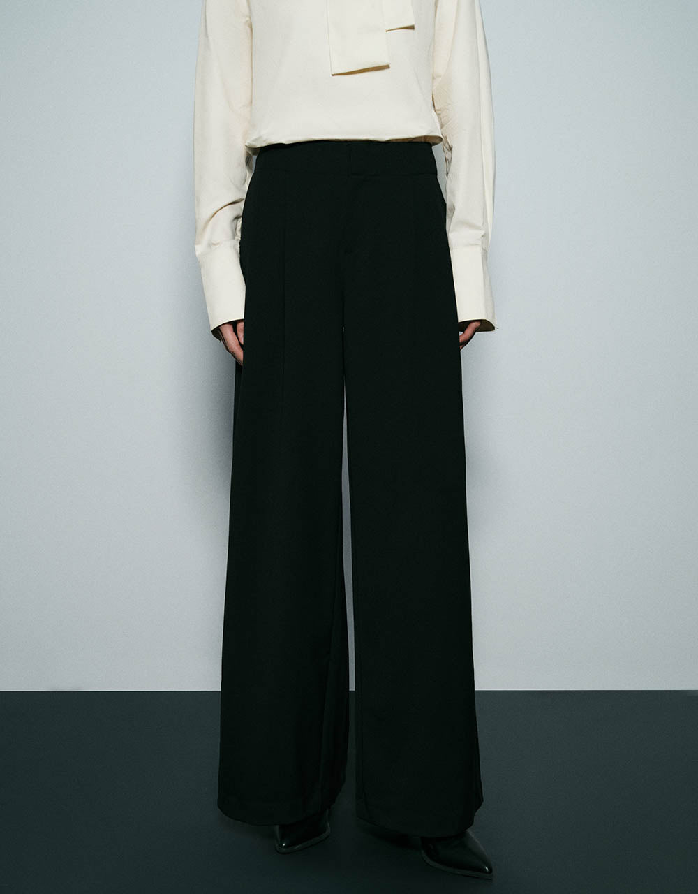 Tailored Wide-Leg Pants