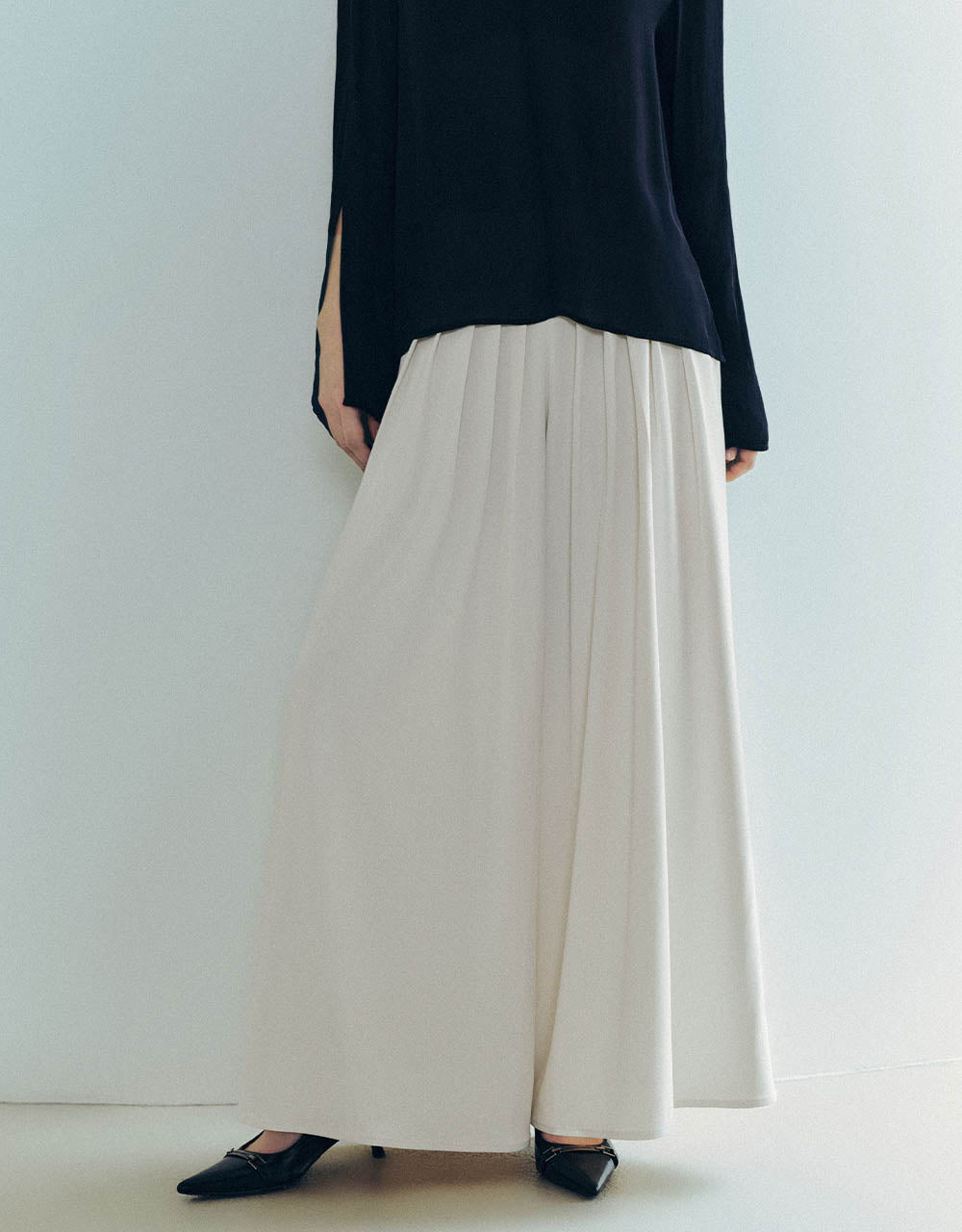 Wide-Leg Pants With Belt