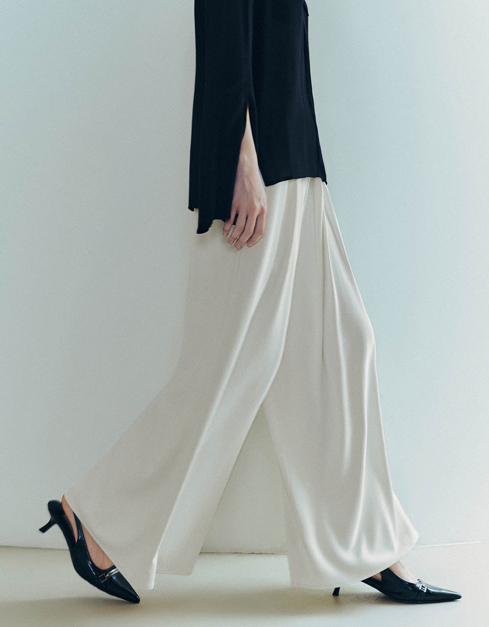 Wide-Leg Pants With Belt