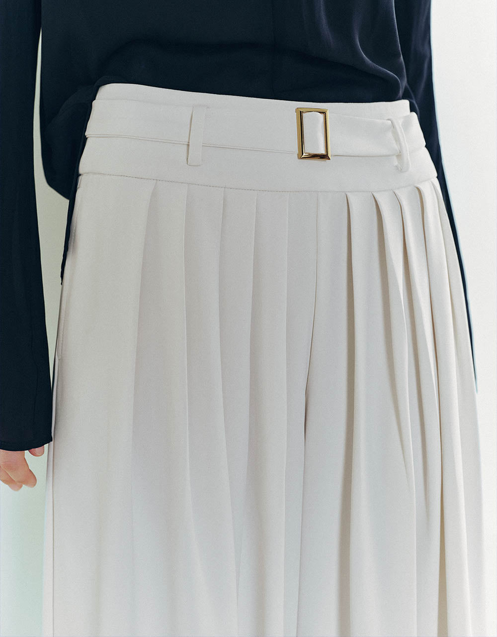 Wide-Leg Pants With Belt