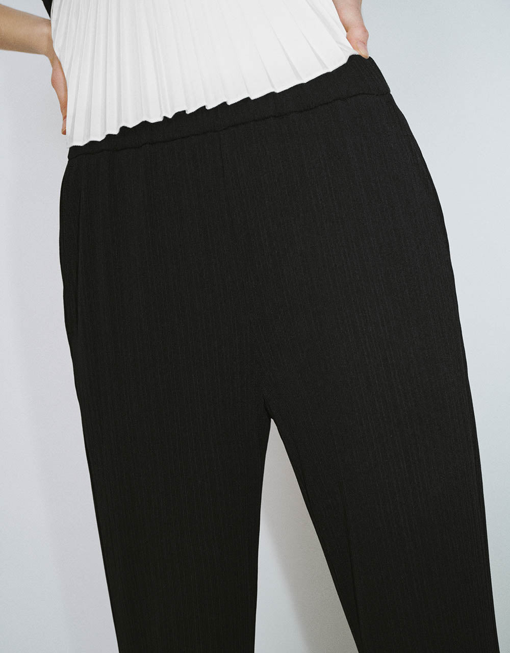 Elastic Waist Knitted Straight Pants