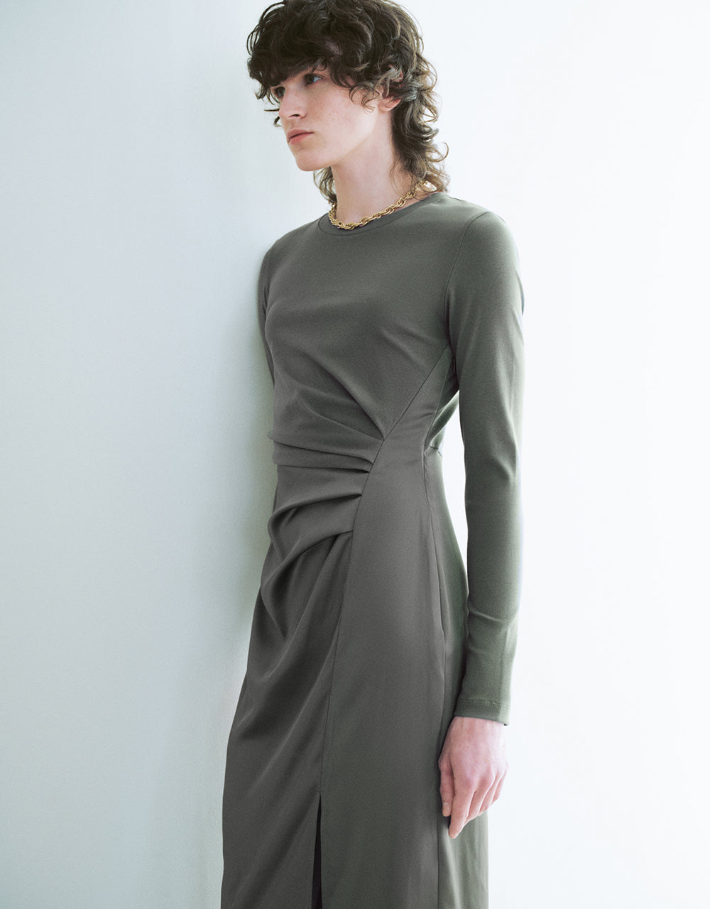 Split Hem Ruched Crew Neck Straight Dress