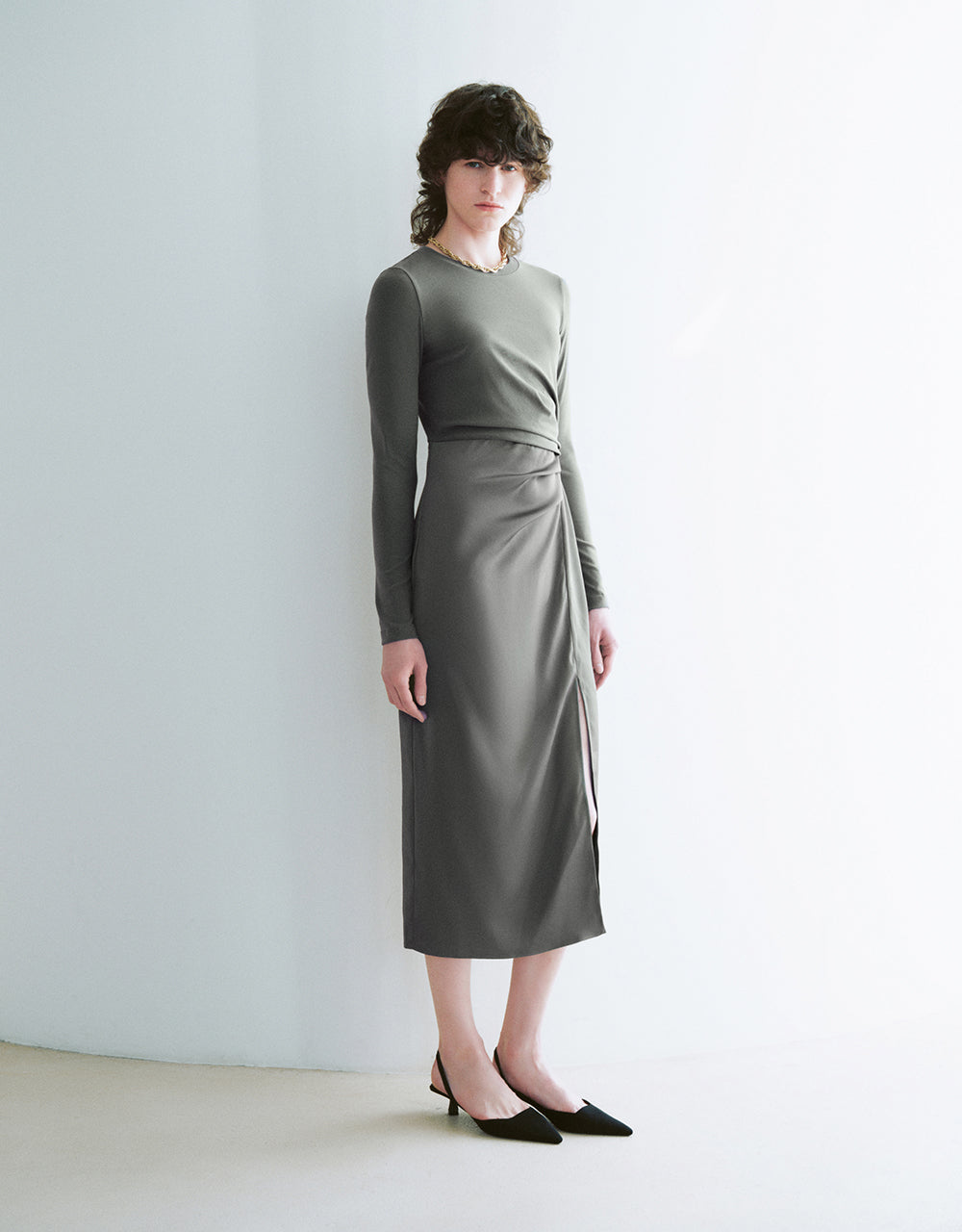 Split Hem Ruched Crew Neck Straight Dress