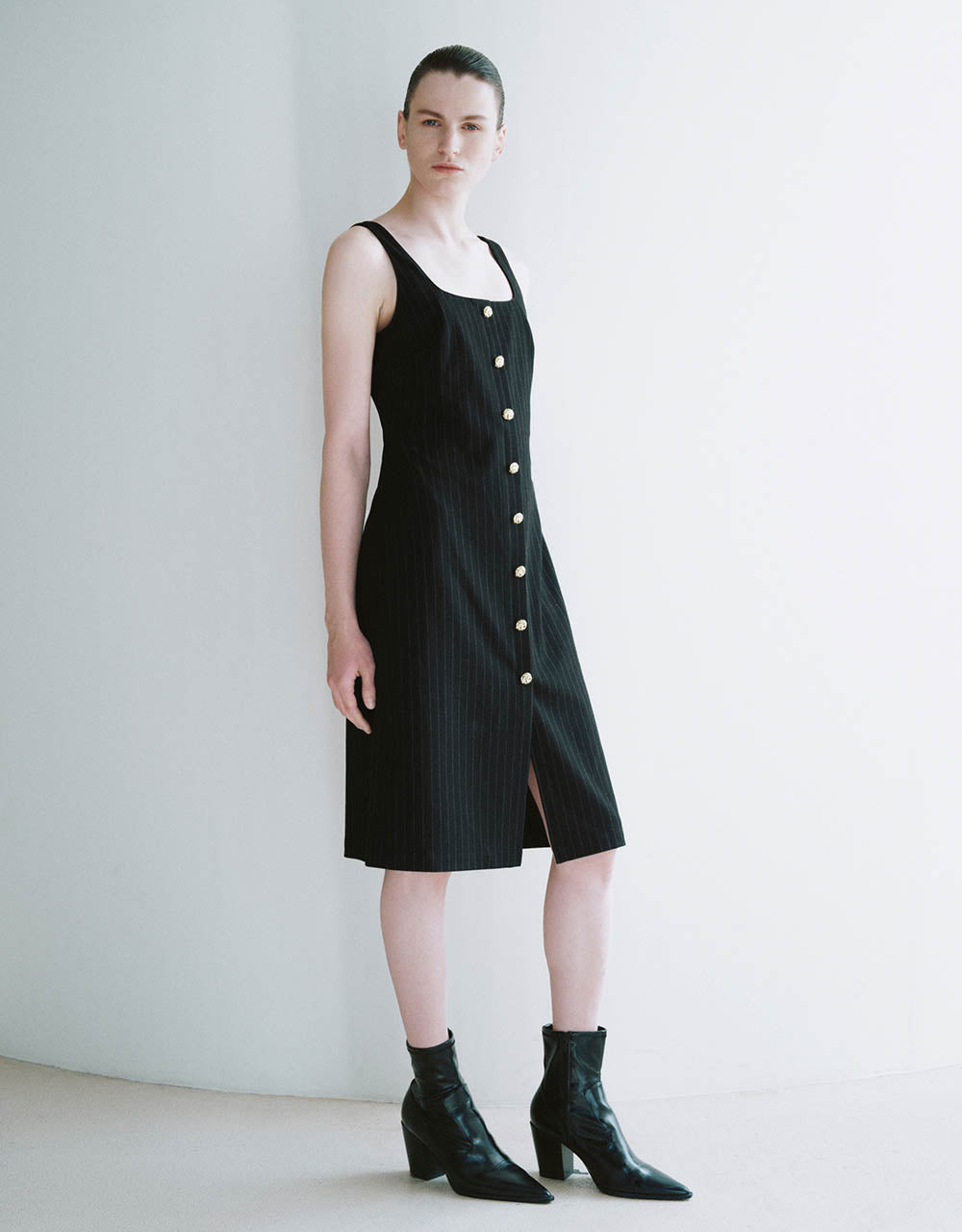 Sleeveless Square-Cut Collar Straight Dress