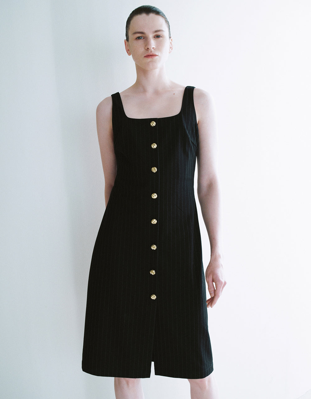 Sleeveless Square-Cut Collar Straight Dress