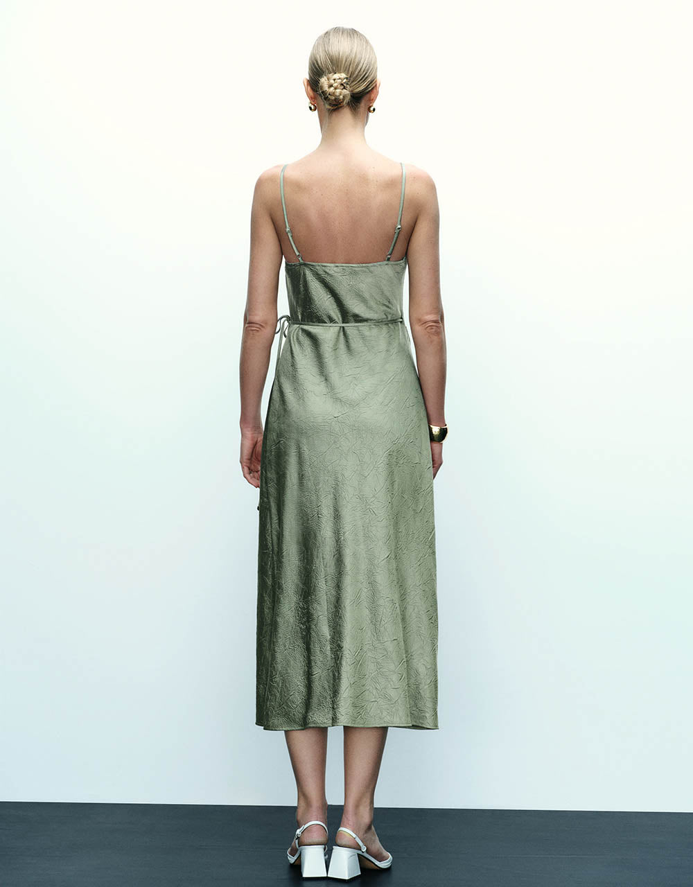 Sleeveless Straight Dress