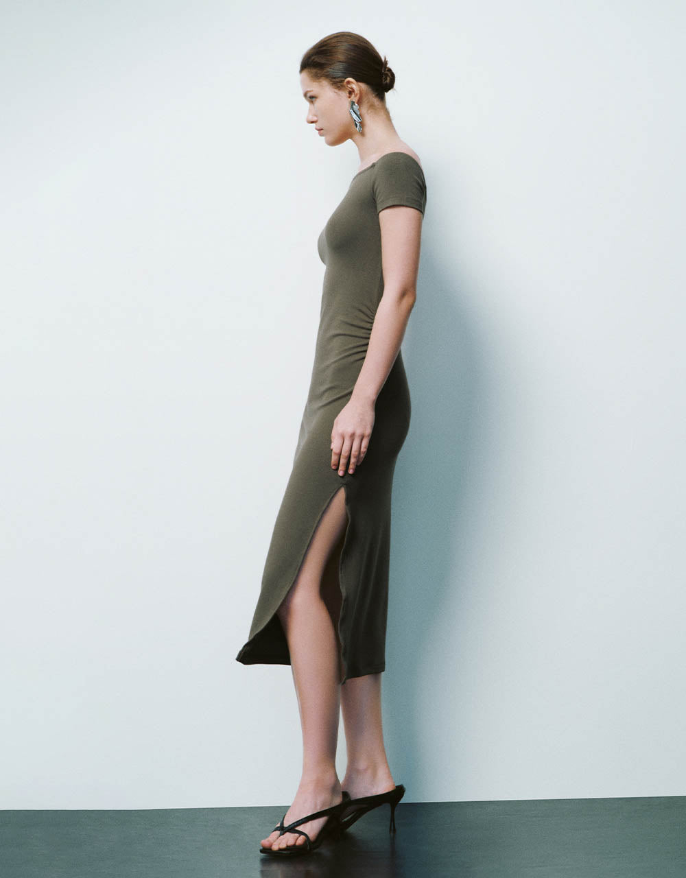 Raglan Sleeve Off-Shoulder Skinny Dress