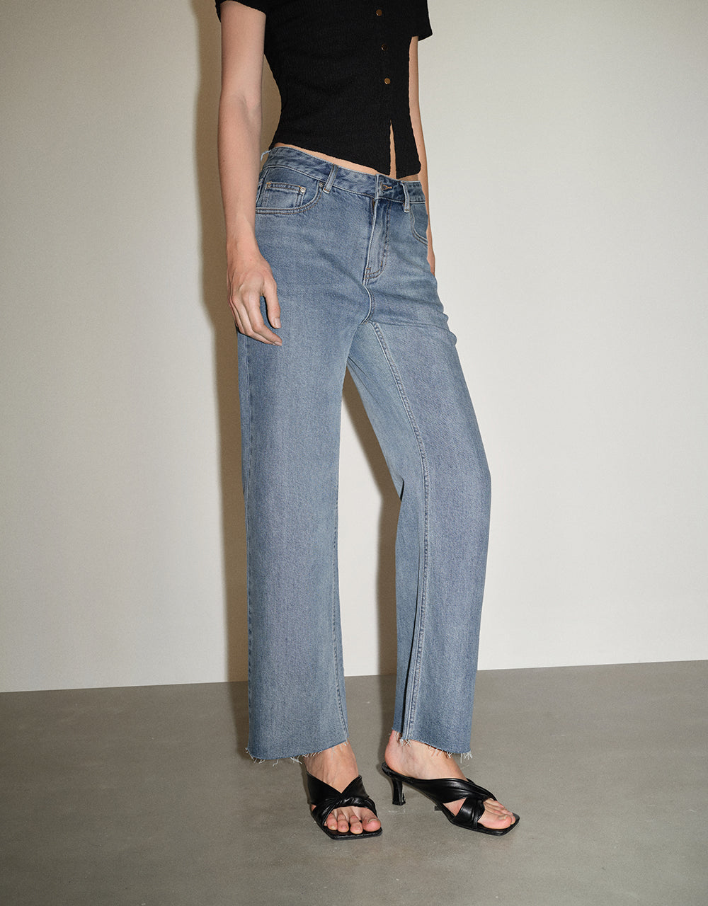 Raw Hem Wide-Leg Jeans