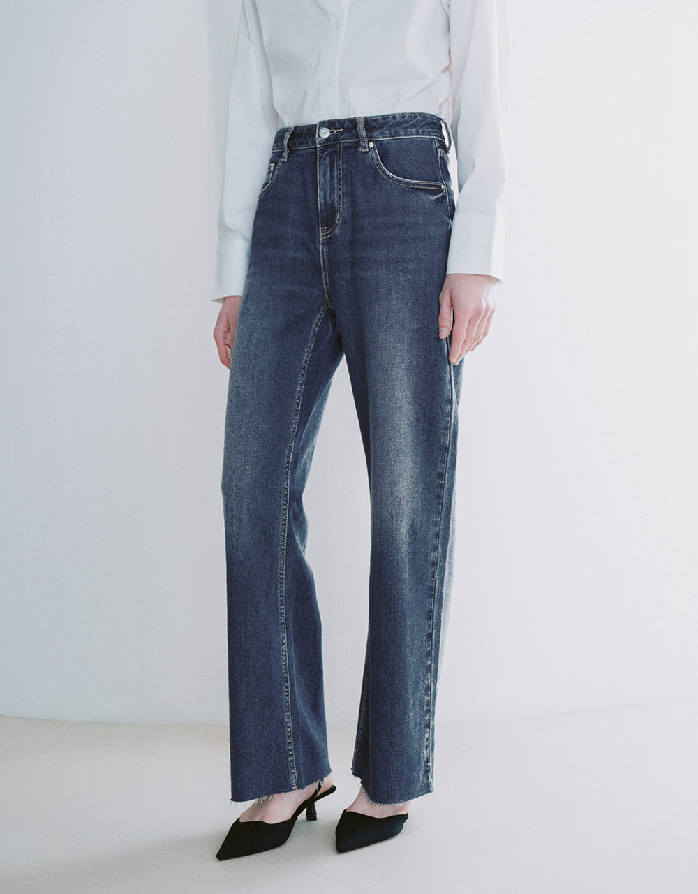 Wide-Leg Jeans