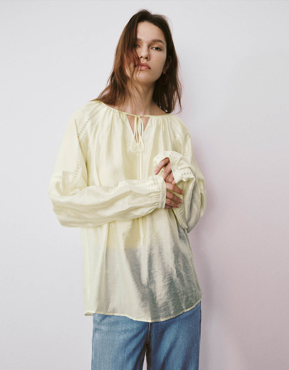 Raglan Sleeve Crew Neck Blouse