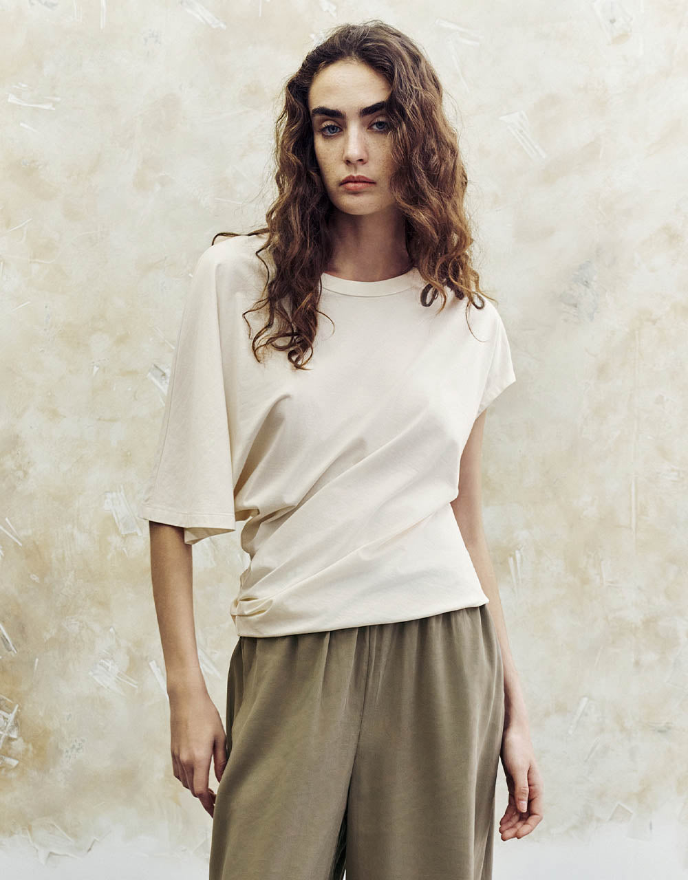 Asymmetric Crew Neck Loose T-Shirt