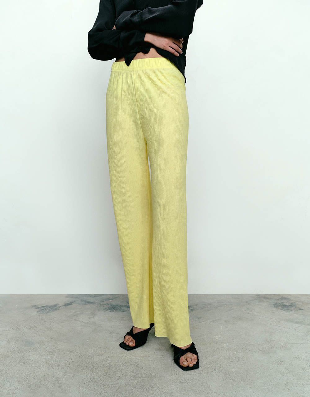 Elastic Waist Knitted Flare Pants