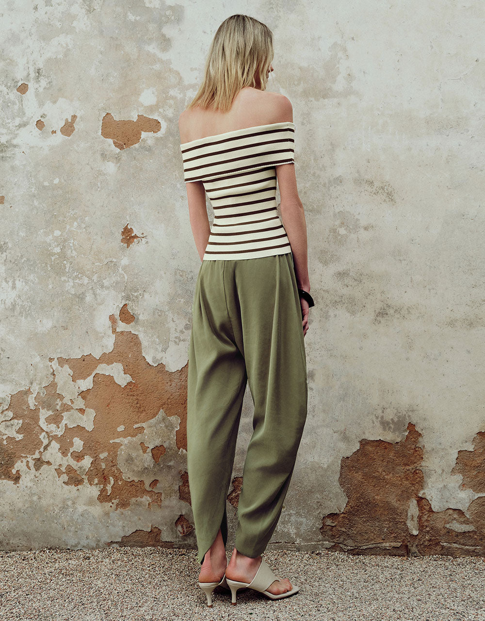 Loose Carrot Fit Pants