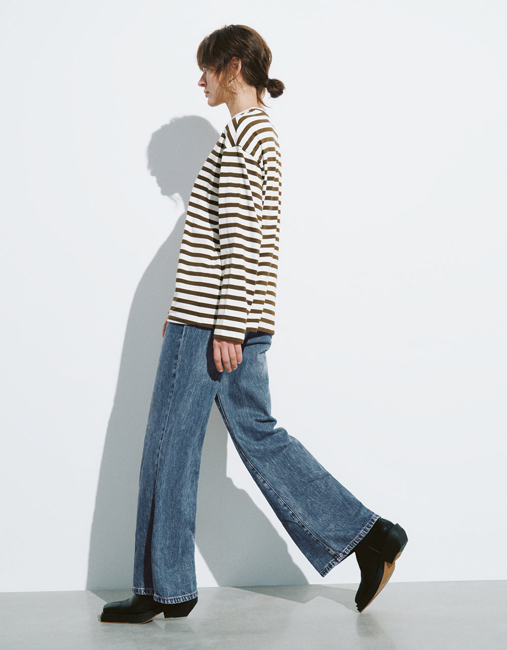 Wide-Leg Jeans