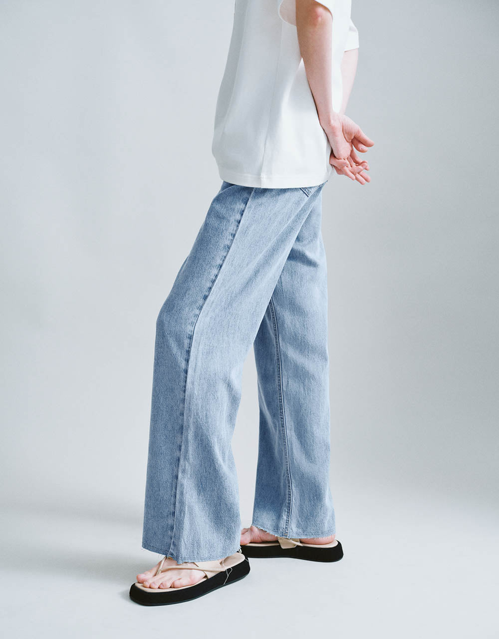 Wide-Leg Jeans