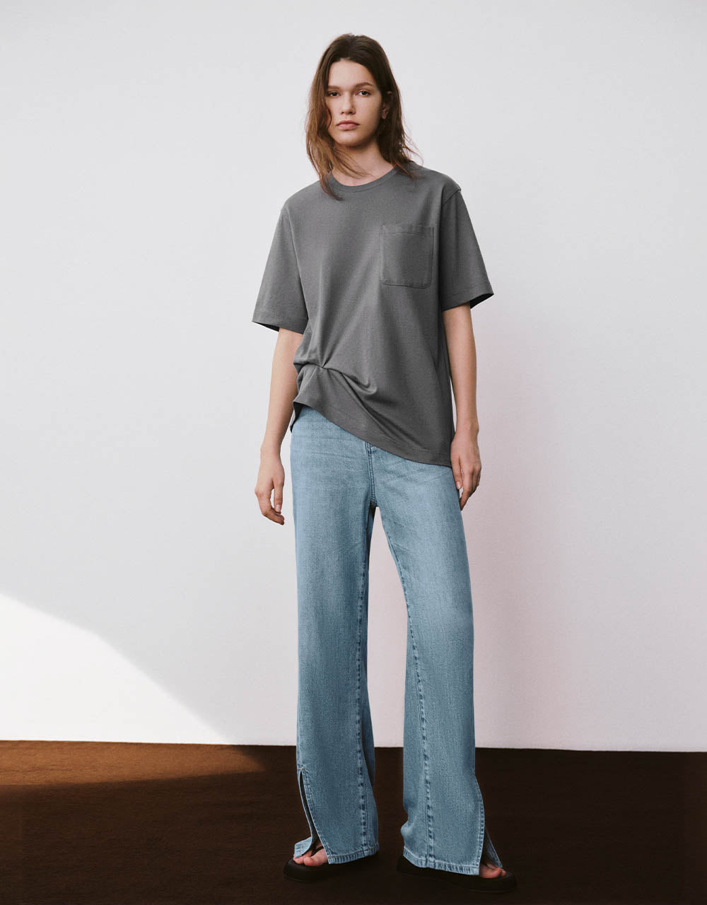 Split Hem Wide-Leg Jeans