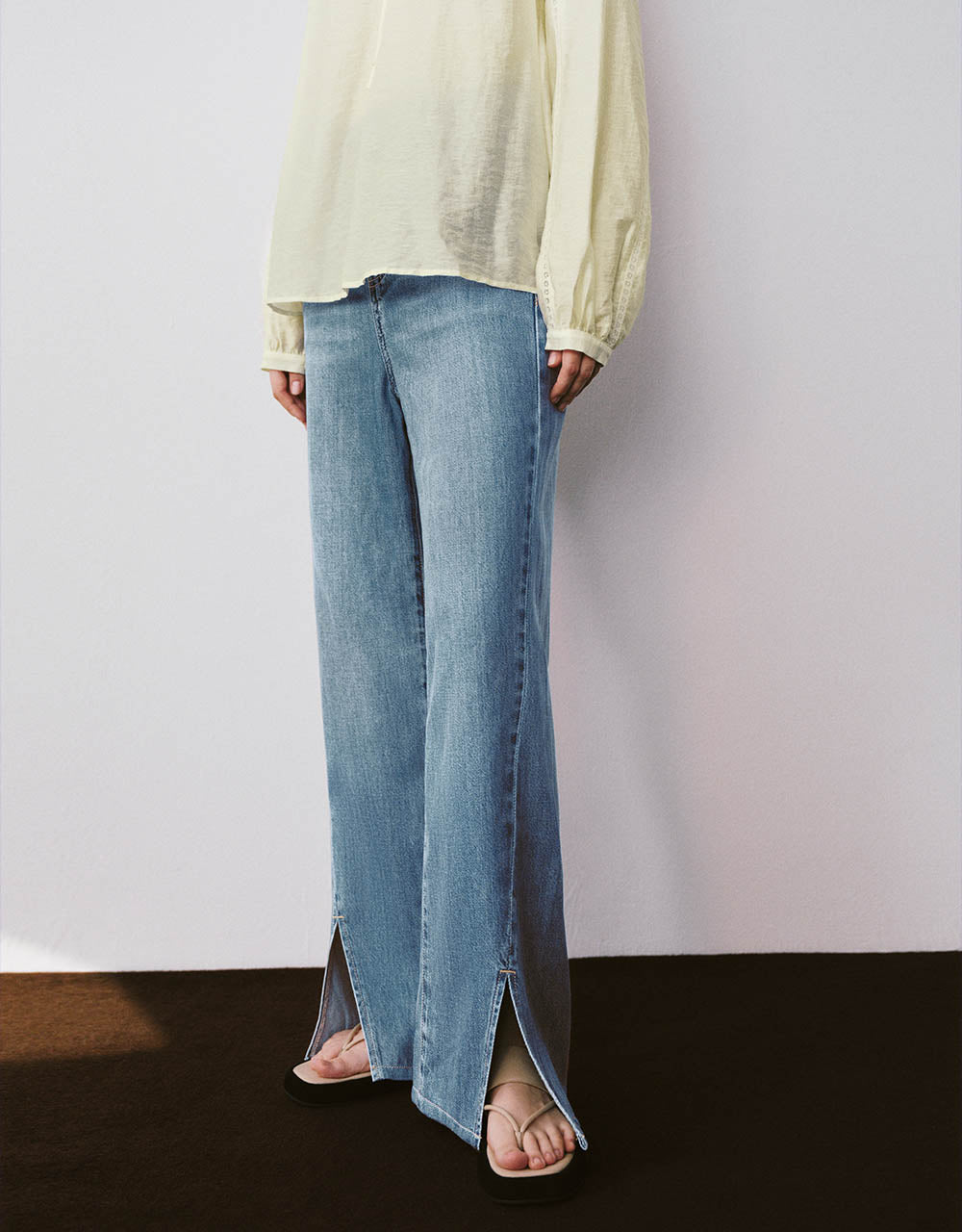 Split Hem Wide-Leg Jeans