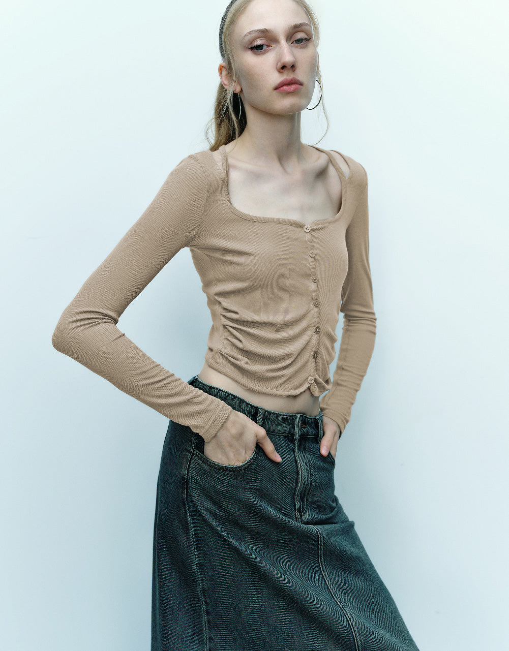 Ruched Crew Neck Knitted Top