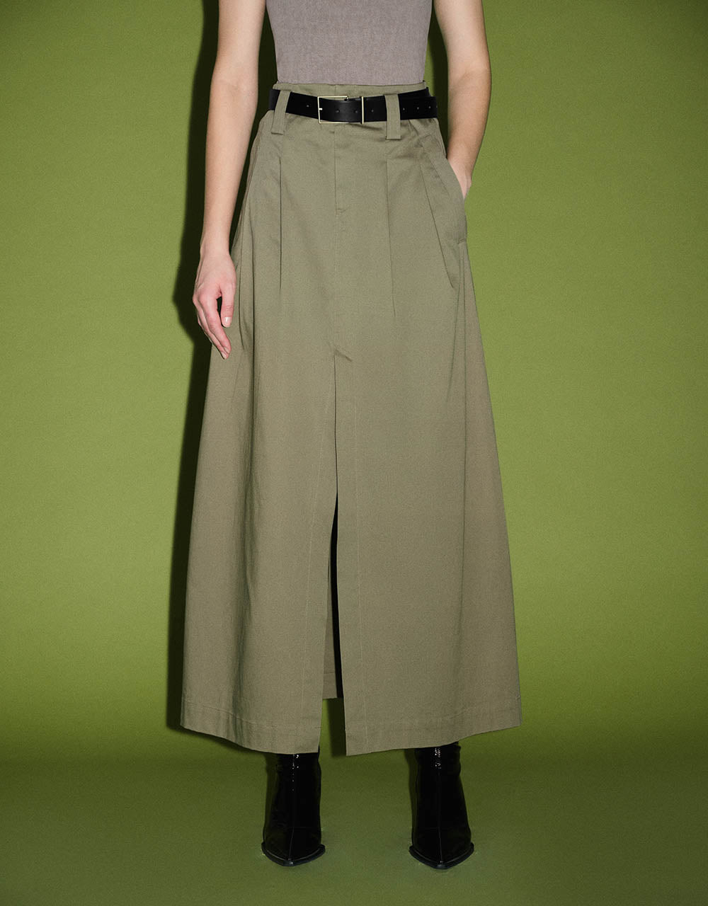 Straight Skirt With Belt